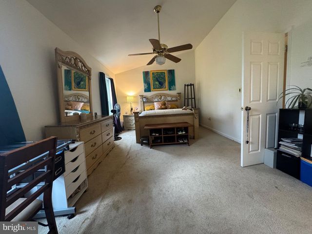 14206 OXFORD DR, Laurel, MD 20707