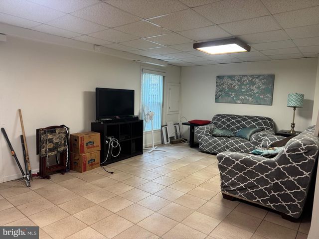 14206 OXFORD DR, Laurel, MD 20707