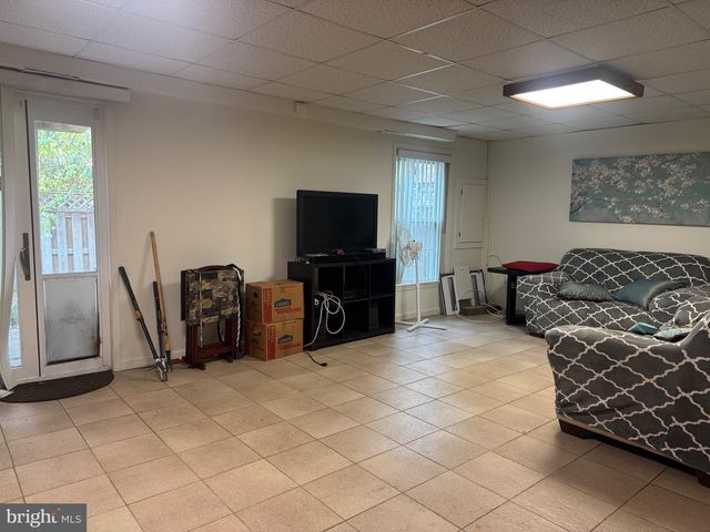 14206 OXFORD DR, Laurel, MD 20707