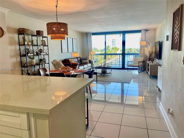 4800 Bayview Drive 505, Fort Lauderdale, FL 33308