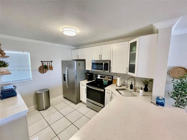 4800 Bayview Drive 505, Fort Lauderdale, FL 33308
