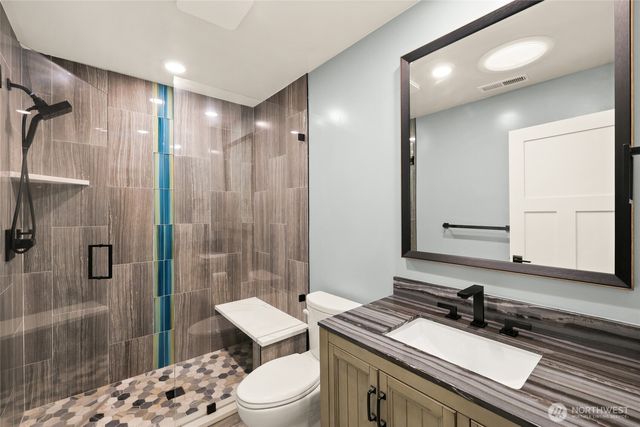 470 E Country Club Drive E, Union, WA 98592