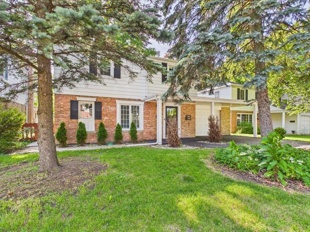 530 S Dryden Place, Arlington Heights, IL 60005