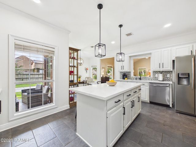 118 Kentucky Lane, Lafayette, LA 70507