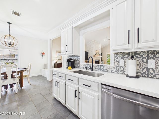 118 Kentucky Lane, Lafayette, LA 70507