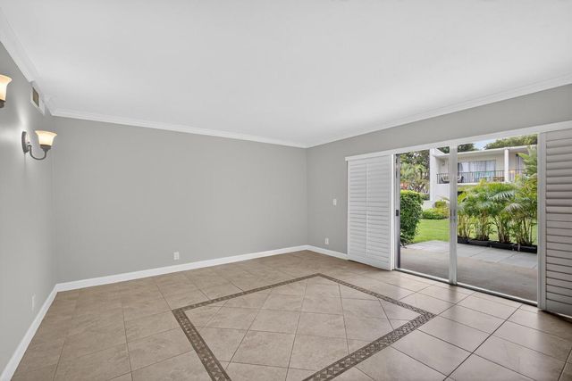 382 Golfview Road C, North Palm Beach, FL 33408