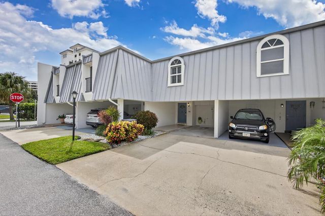 382 Golfview Road C, North Palm Beach, FL 33408