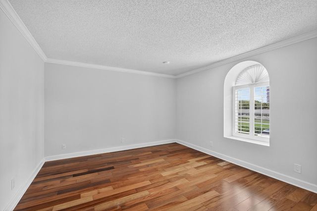 382 Golfview Road C, North Palm Beach, FL 33408