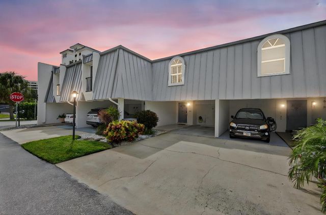 382 Golfview Road C, North Palm Beach, FL 33408