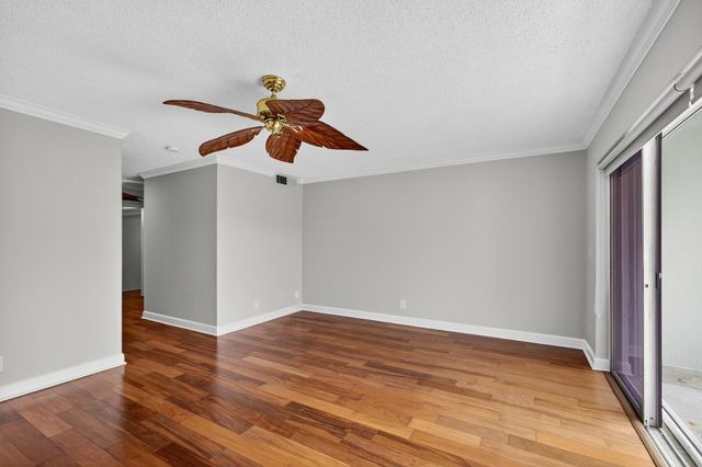 382 Golfview Road C, North Palm Beach, FL 33408