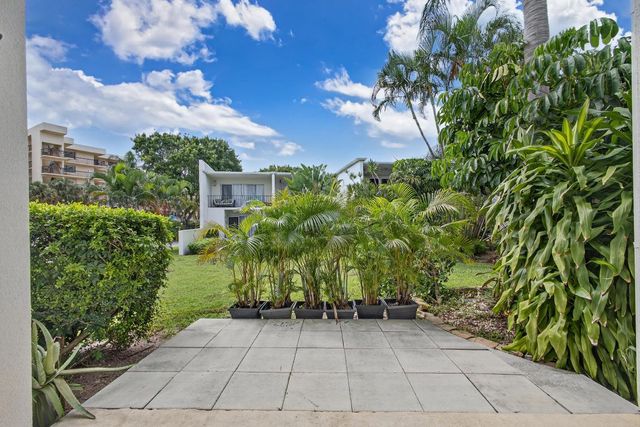 382 Golfview Road C, North Palm Beach, FL 33408