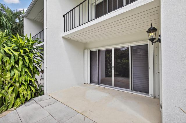 382 Golfview Road C, North Palm Beach, FL 33408