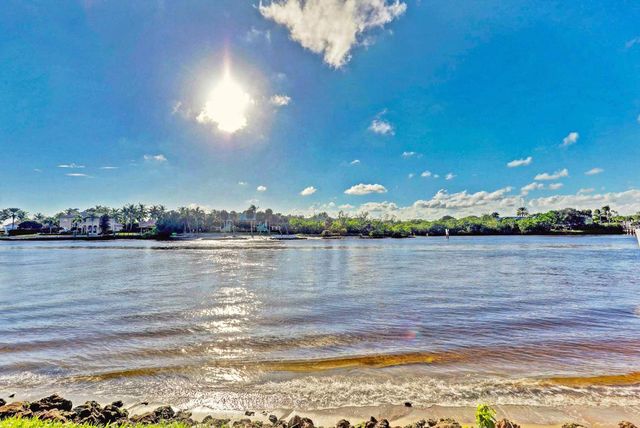 382 Golfview Road C, North Palm Beach, FL 33408