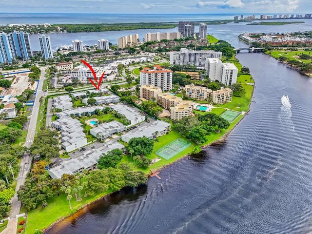 382 Golfview Road C, North Palm Beach, FL 33408