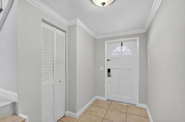 382 Golfview Road C, North Palm Beach, FL 33408