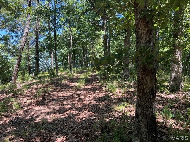 1055 Wings Road, St Albans, MO 63073