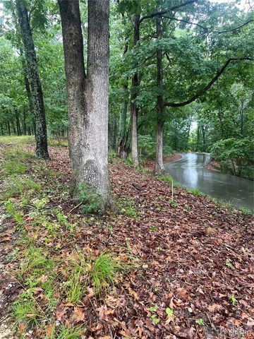 1055 Wings Road, St Albans, MO 63073