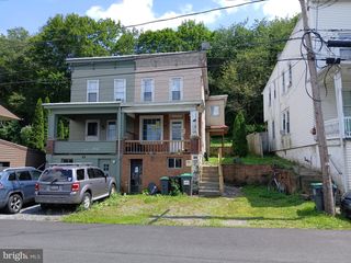 44 CADBURY ST, Pottsville, PA 17901