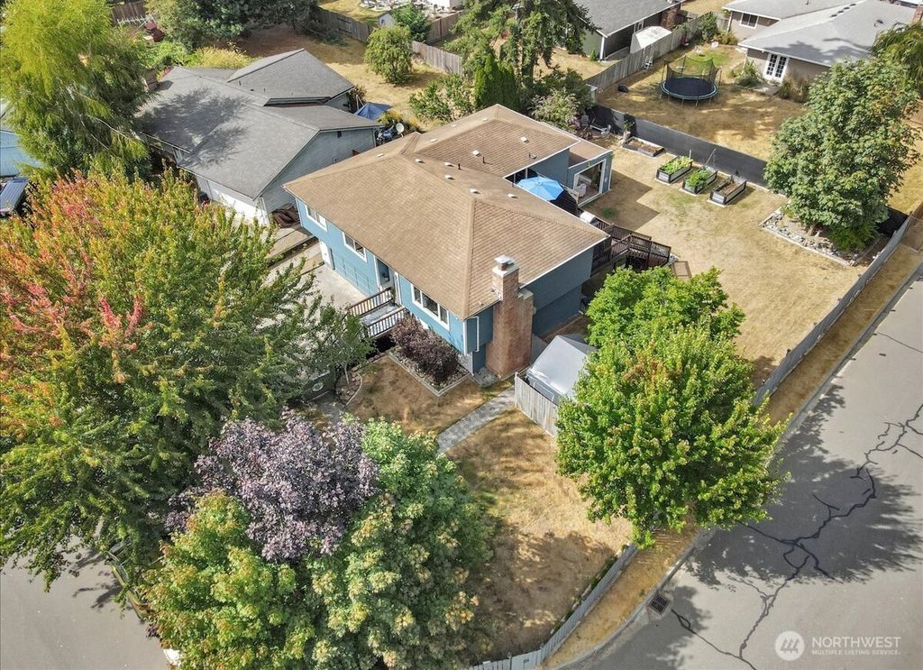 6706 22nd Drive NE, Marysville, WA 98271