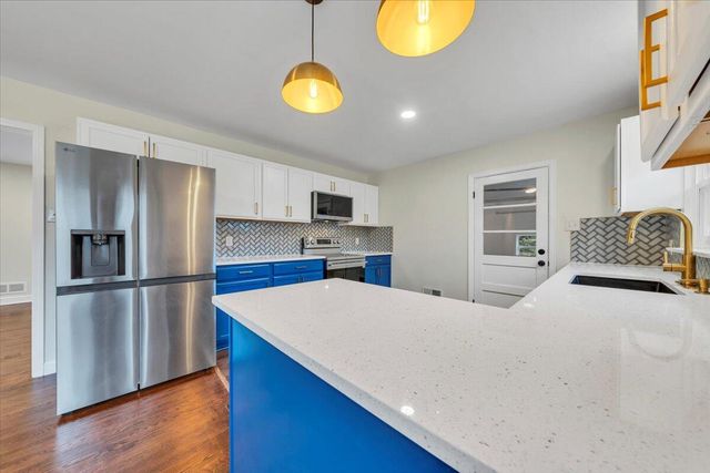 3417 Windsor RD, Roanoke, VA 24018