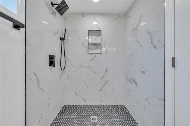 3417 Windsor RD, Roanoke, VA 24018