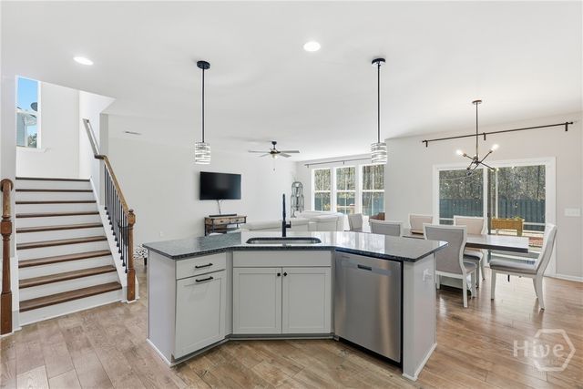 557 Waybridge Way, Richmond Hill, GA 31324