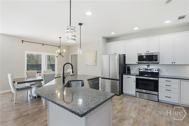 557 Waybridge Way, Richmond Hill, GA 31324