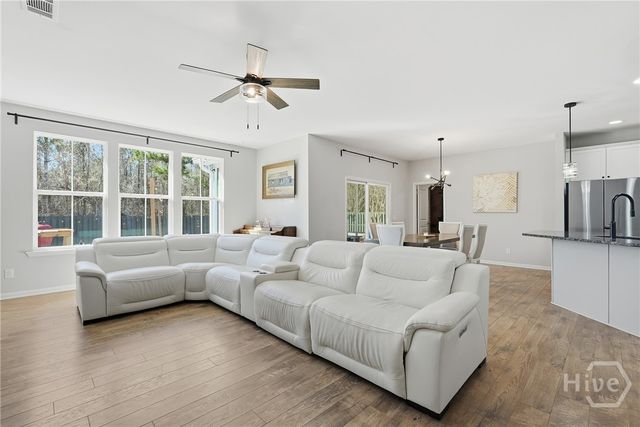 557 Waybridge Way, Richmond Hill, GA 31324