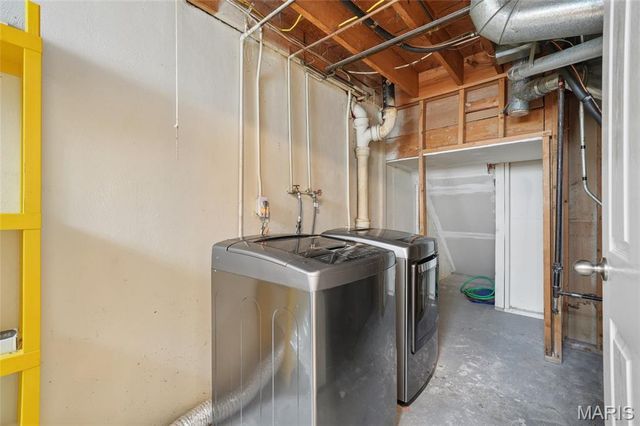 1426 Willow Brook Cove, St Louis, MO 63146