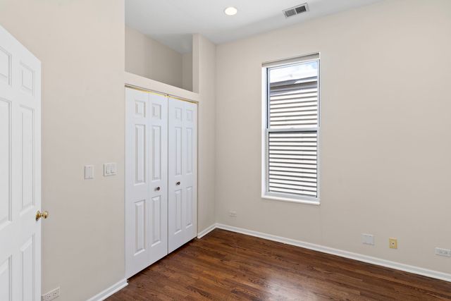 1710 W Erie Street 301, Chicago, IL 60622