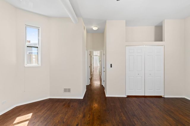1710 W Erie Street 301, Chicago, IL 60622