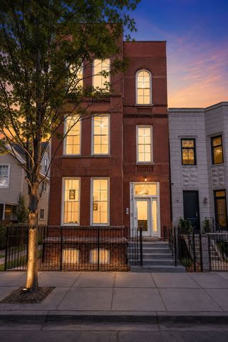 1710 W Erie Street 301, Chicago, IL 60622