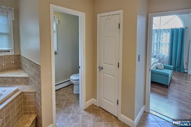 2 Cayuga Trail, Wayne, NJ 07470