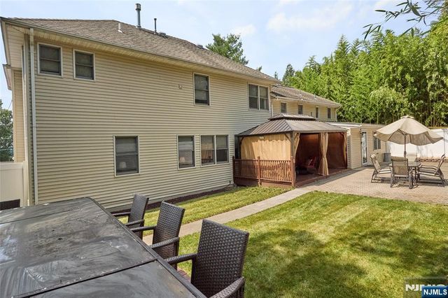 2 Cayuga Trail, Wayne, NJ 07470