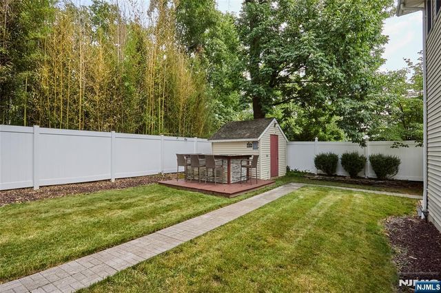 2 Cayuga Trail, Wayne, NJ 07470