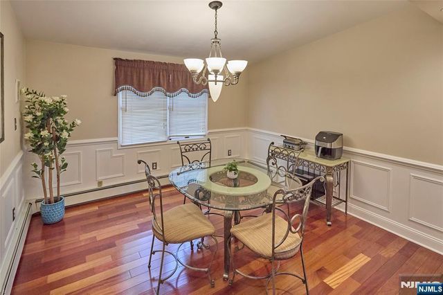 2 Cayuga Trail, Wayne, NJ 07470