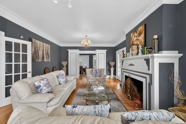 343 W Gramercy Pl, San Antonio, TX 78212