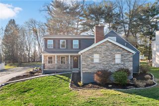 4689 Greenwood Dr, Hampton, PA 15101