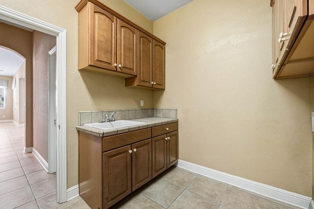 3805 Mendocino Ct, West Sacramento, CA 95691