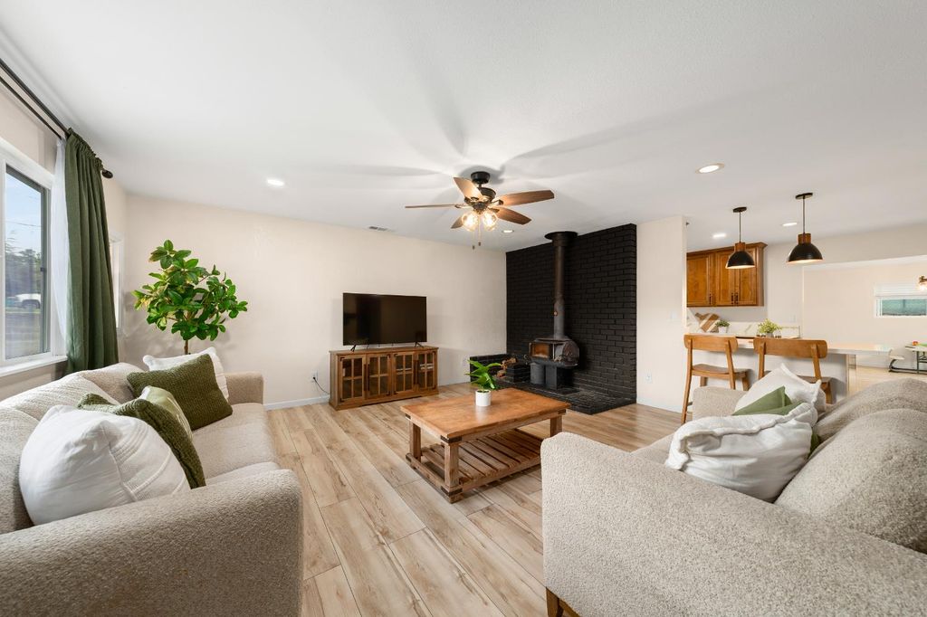 6600 Richard Ave, Placerville, CA 95667