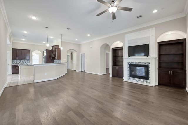 19006 August Circle, Cleveland, TX 77328