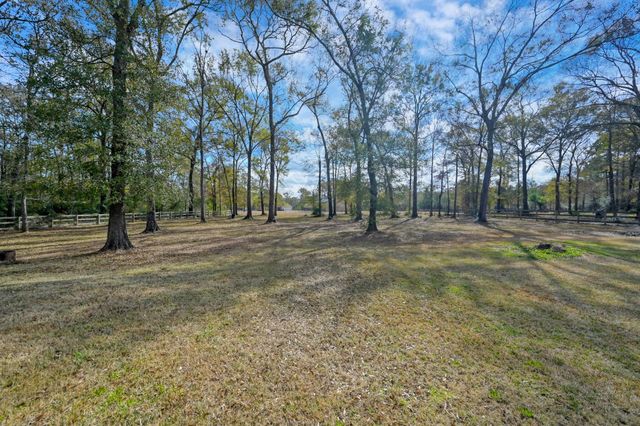 19006 August Circle, Cleveland, TX 77328