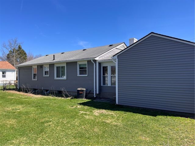 65 Ferncrest Drive, Pawtucket, RI 02861