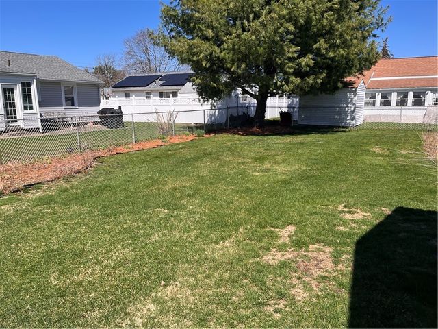 65 Ferncrest Drive, Pawtucket, RI 02861