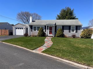 65 Ferncrest Drive, Pawtucket, RI 02861
