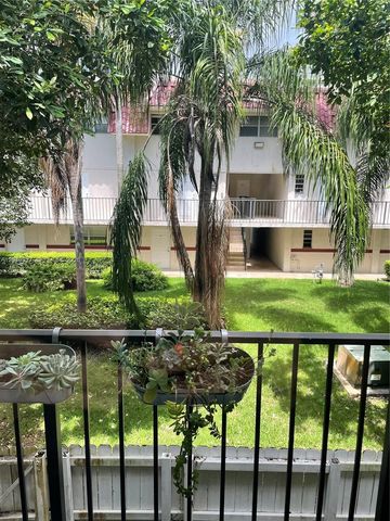 6705 N Kendall Drive 312, Pinecrest, FL 33156