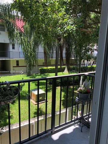 6705 N Kendall Drive 312, Pinecrest, FL 33156
