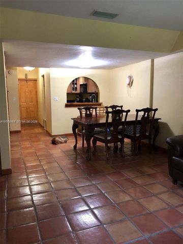 6705 N Kendall Drive 312, Pinecrest, FL 33156