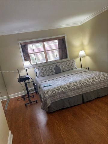 6705 N Kendall Drive 312, Pinecrest, FL 33156