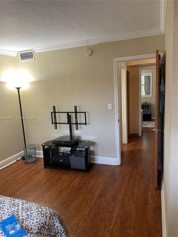 6705 N Kendall Drive 312, Pinecrest, FL 33156